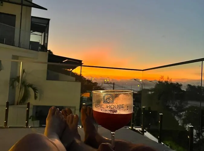 Suites Luxo Marambaia- Epic House
